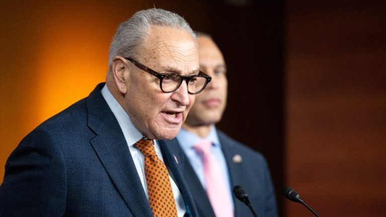 Schumer, Jeffries mend rift, present united front on DHS reforms as deadline nears